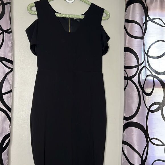 Express Little Black Dress Lined Short Zip Back Cut Out Cold Shoulder Size 6 - Picture 4 of 12